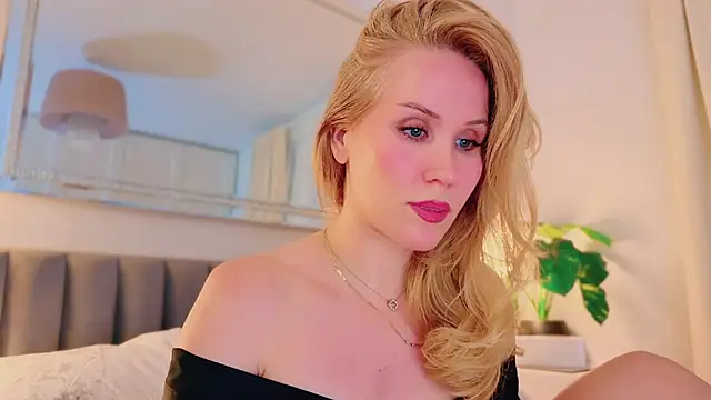 Myassistant's Live XXX Chat