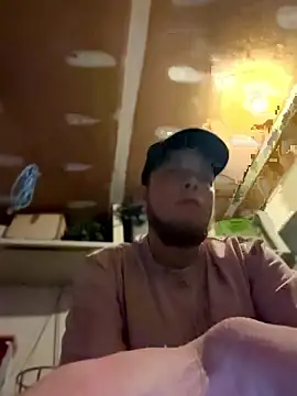 BigJohnson06 Show in webcam