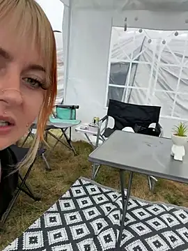 ObviouslyPeachy webcam show