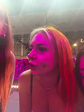 ObviouslyPeachy Webcam-Show