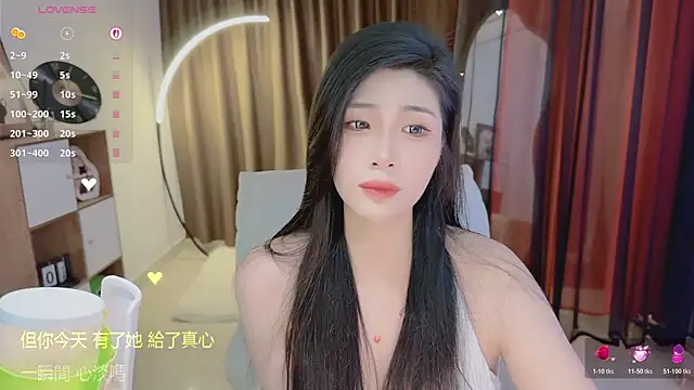 Vaidurya-Yolo's Live XXX Chat