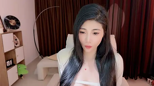 Vaidurya-Yolo Chat XXX live