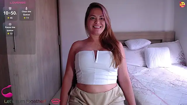 ParisW Adlı Modelin Canlı XXX Sohbeti