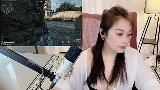 Daisy-77's Live XXX Chat