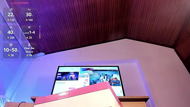 _Abby_23_ Show in webcam