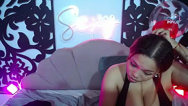 horny_babyss Adlı Modelin Web Kamerası Şovu