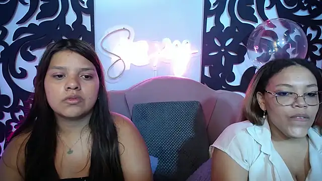 horny_babyss Adlı Modelin Web Kamerası Şovu