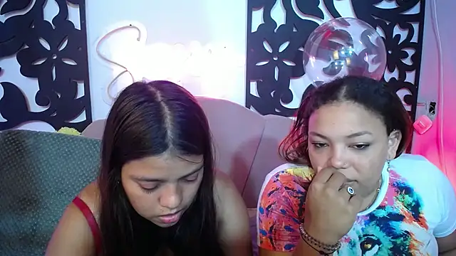 kittens_hornxyxx: вебкам-шоу