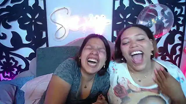 kittens_hornxyxx's Webcam Show