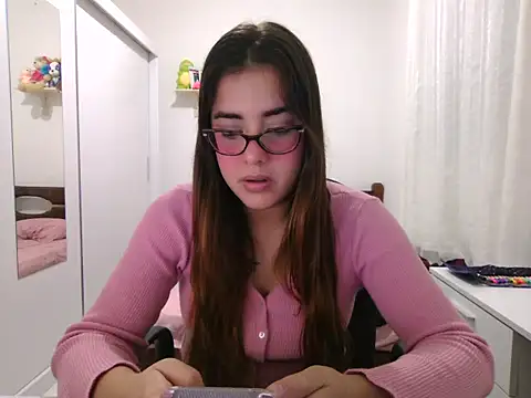 maliamiller 现场聊天室