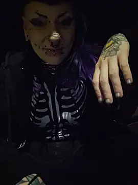 Purple_Coffin666: διαδικτυακό σόου στην κάμερα