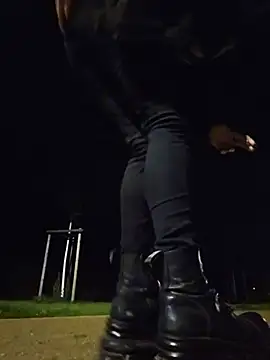 Purple_Coffin666 élő XXX-chatje
