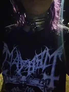 Purple_Coffin666 Show in webcam