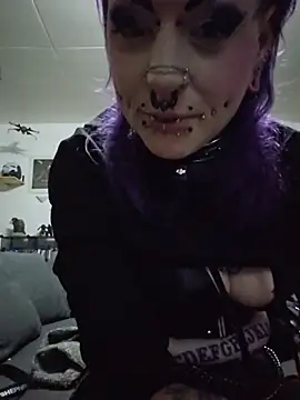 Purple_Coffin666 Show Webcam
