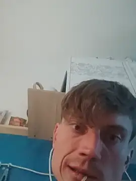 Show modela MrMagicM na web-kameri