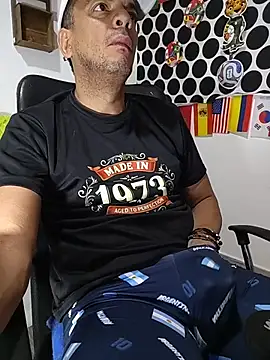 عرض كام latinmartin73