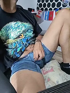 latinmartin73 Show in webcam