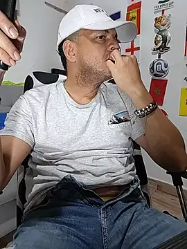 latinmartin73 Show Webcam