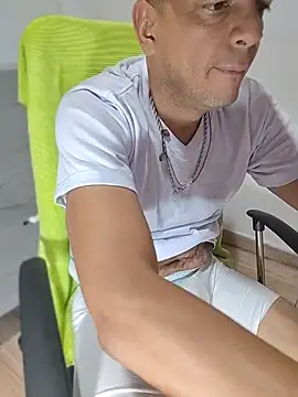 latinmartin73 Show Webcam