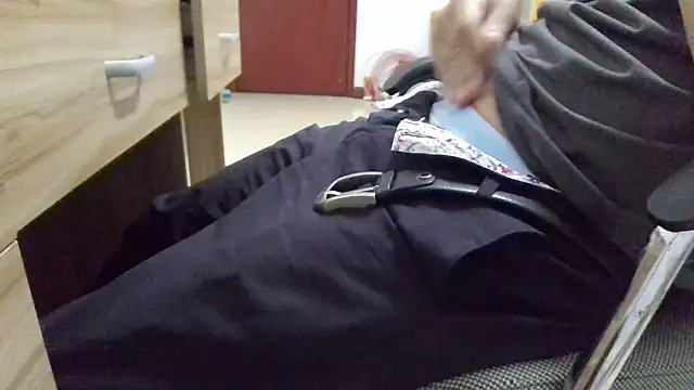 huzi518 在線直播表演