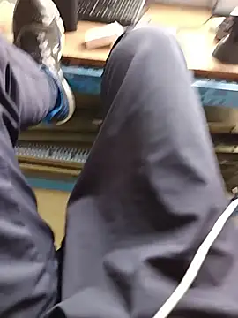 huzi518 在線直播表演