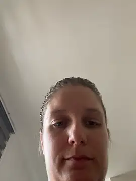 Chat +18 de jennifer11772 ao vivo