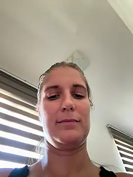 jennifer11772 Adlı Modelin Canlı XXX Sohbeti