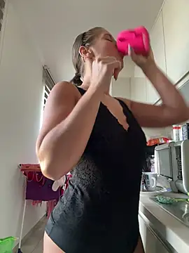 jennifer11772 webcam show
