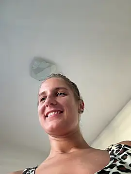 jennifer11772's Webcam Show