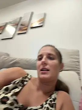 Chat +18 de jennifer11772 ao vivo