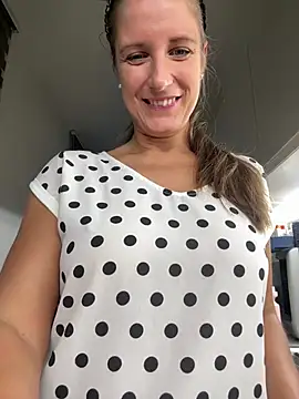 jennifer11772 élő XXX-chatje