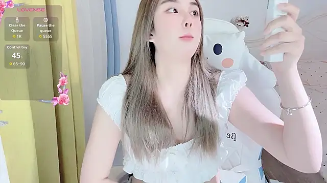 Thalassa__'s Live XXX Chat