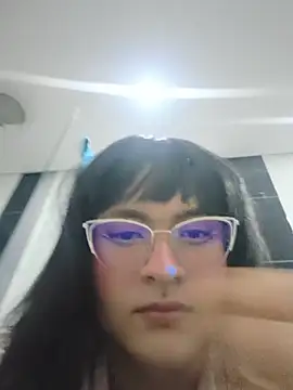 Kiitygirl Show in webcam