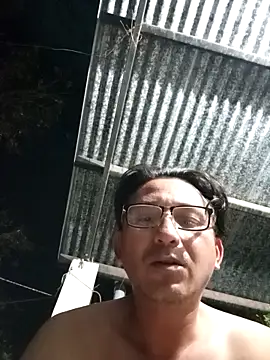 Andresguz35 网络视讯表演