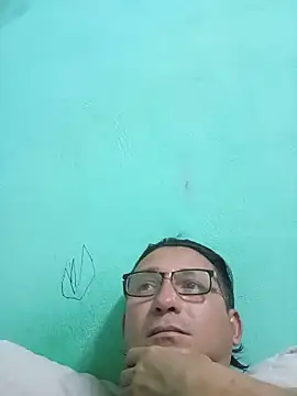 Pertunjukan Kamera Web Andresguz35