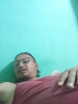 Andresguz35's Webcam Show