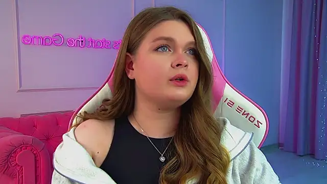 CrystalLyons Adlı Modelin Canlı XXX Sohbeti