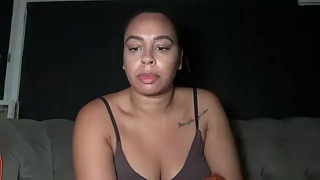 AriesBaddiee_'s Webcam Show
