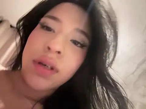 Show modela Sarah_cam06 na web-kameri