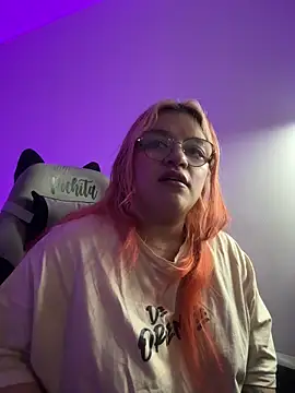 Sophia_Weest99 现场XXX聊天