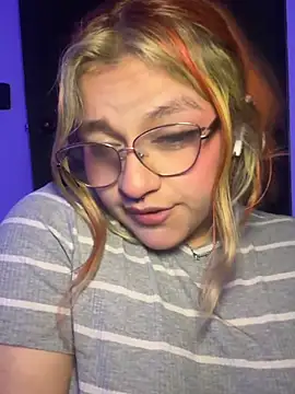 Sophia_Weest99's Live XXX Chat