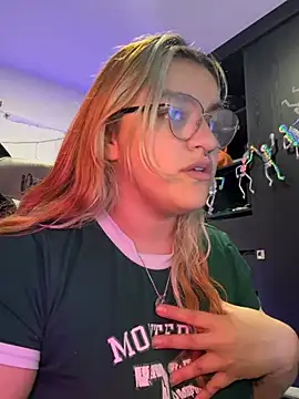 Sophia_Weest99's Webcam Show
