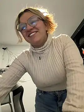 Sophia_Weest99 XXX чат на живо