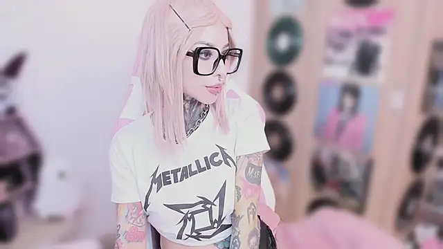 NikkiRamone Webcamshow