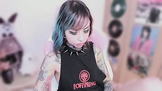 NikkiRamone Webcamshow