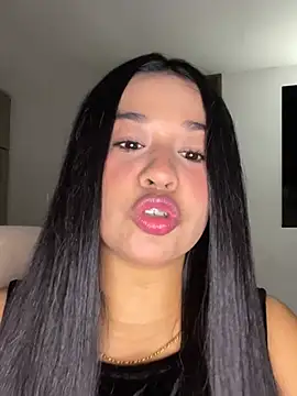 Aitana98_ Adlı Modelin Canlı XXX Sohbeti