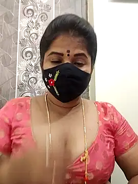 gaurika18 Show Webcam