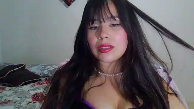persefoonee30's Live XXX Chat