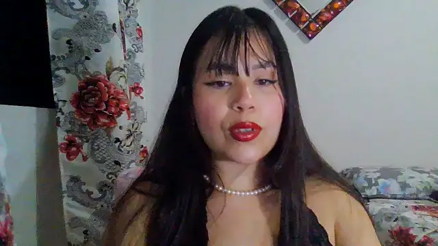 persefoonee30's Live XXX Chat