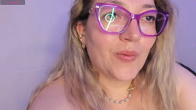 Naty_Mature_'s Live Chat Room